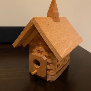 Basket birdhouse